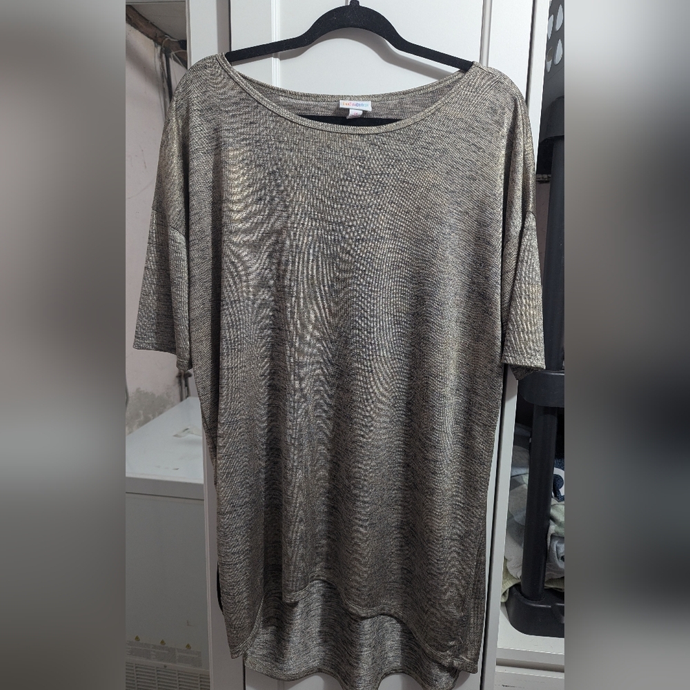 LuLaRoe Gray Short Sleeve Tee Essential Comfort